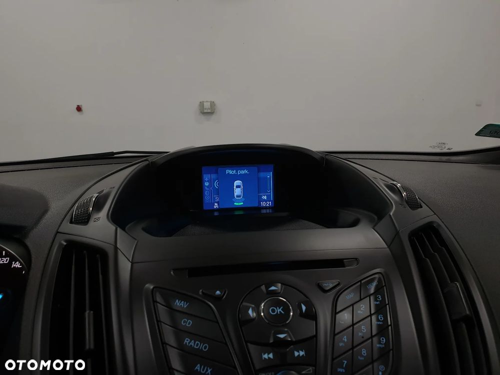 Ford Kuga - 37