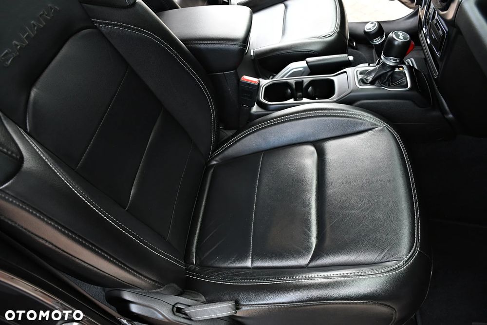 Jeep Wrangler Unlimited GME 2.0 Turbo Sahara - 24