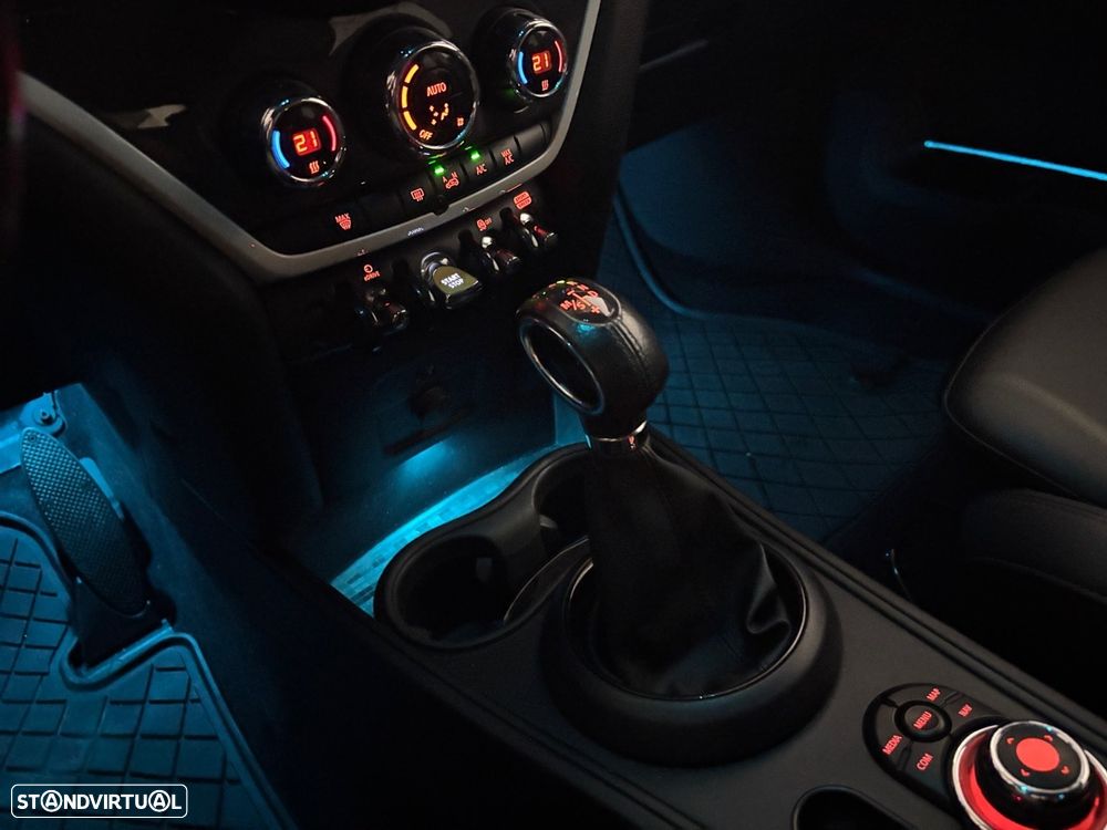 MINI Countryman Cooper SE ALL4 Auto - 10