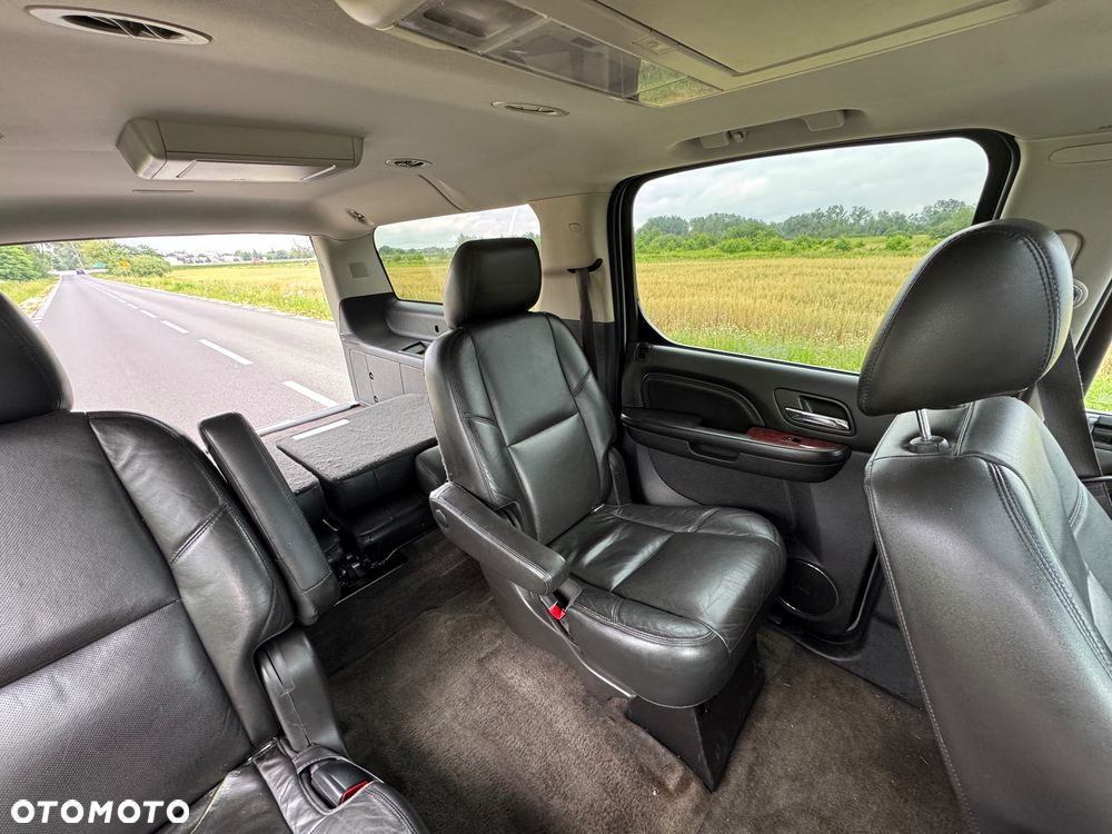 Cadillac Escalade - 19