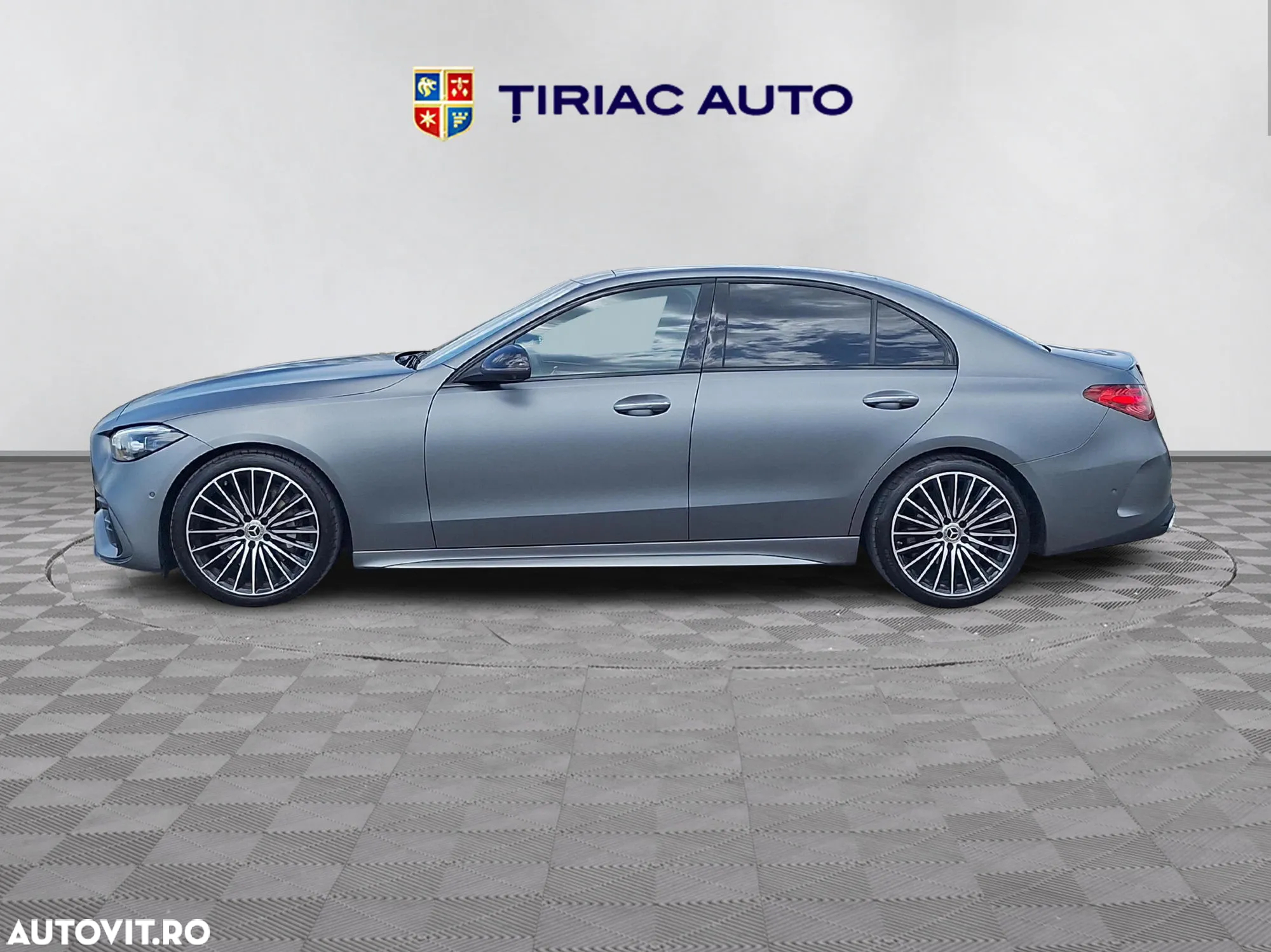 Mercedes-Benz C 300 4Matic T 9G-TRONIC - 3
