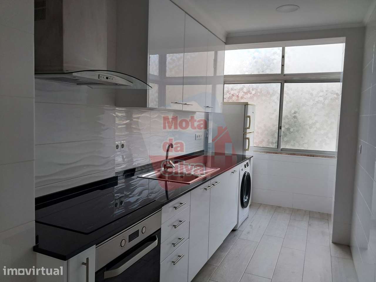 Excelente Apartamento 3 Assoalhadas no  Centro Sul | Almada - Grande imagem: 2/20