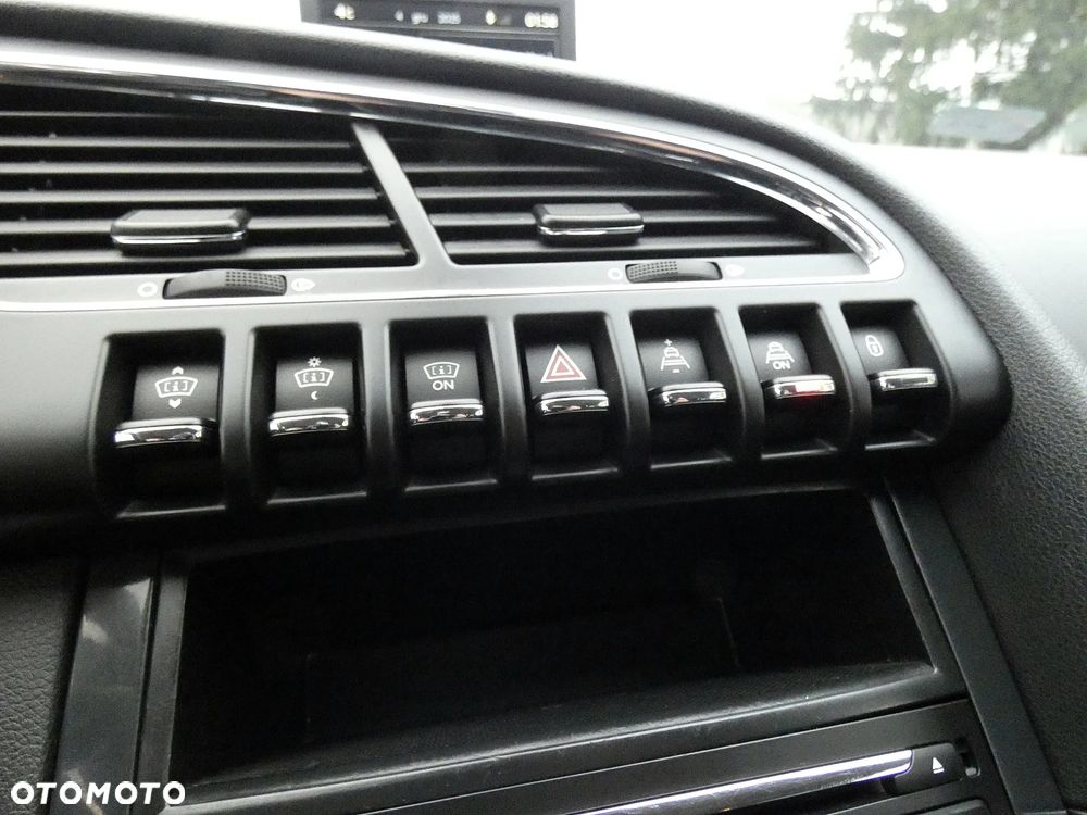 Peugeot 3008 1.6 Premium - 23