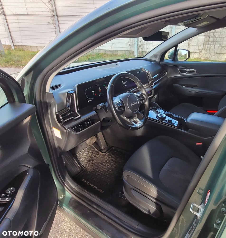 Kia Sportage 1.6 T-GDI MHEV Business Line 4WD DCT - 16