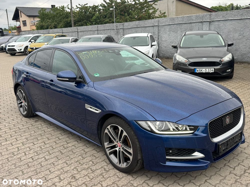 Jaguar XE 20d R-Sport - 12