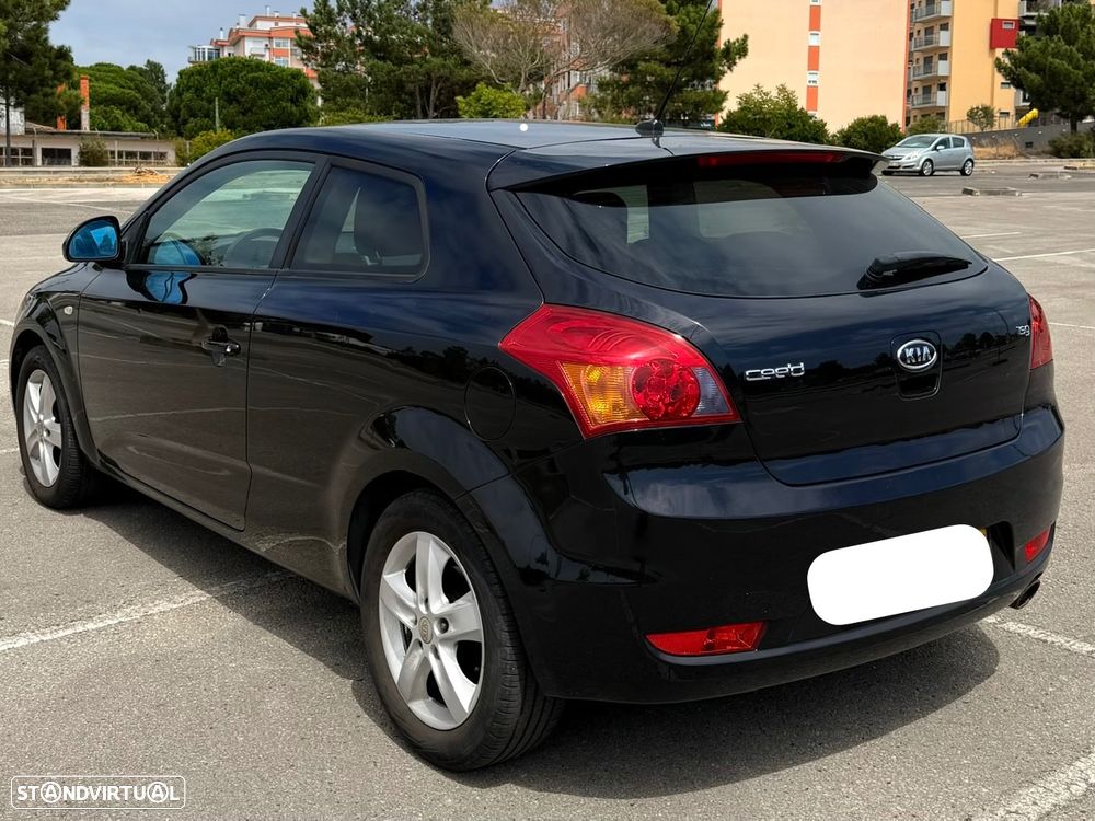 Kia Ceed S Coupé 1.4 CVVT EX ISG - 4