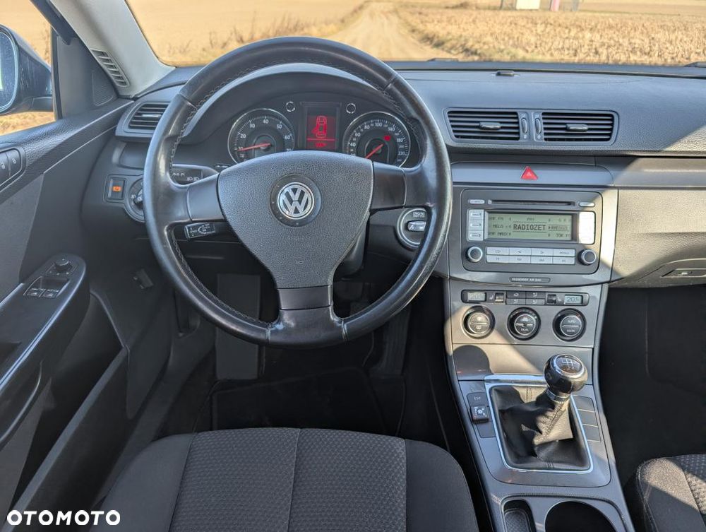 Volkswagen Passat - 7