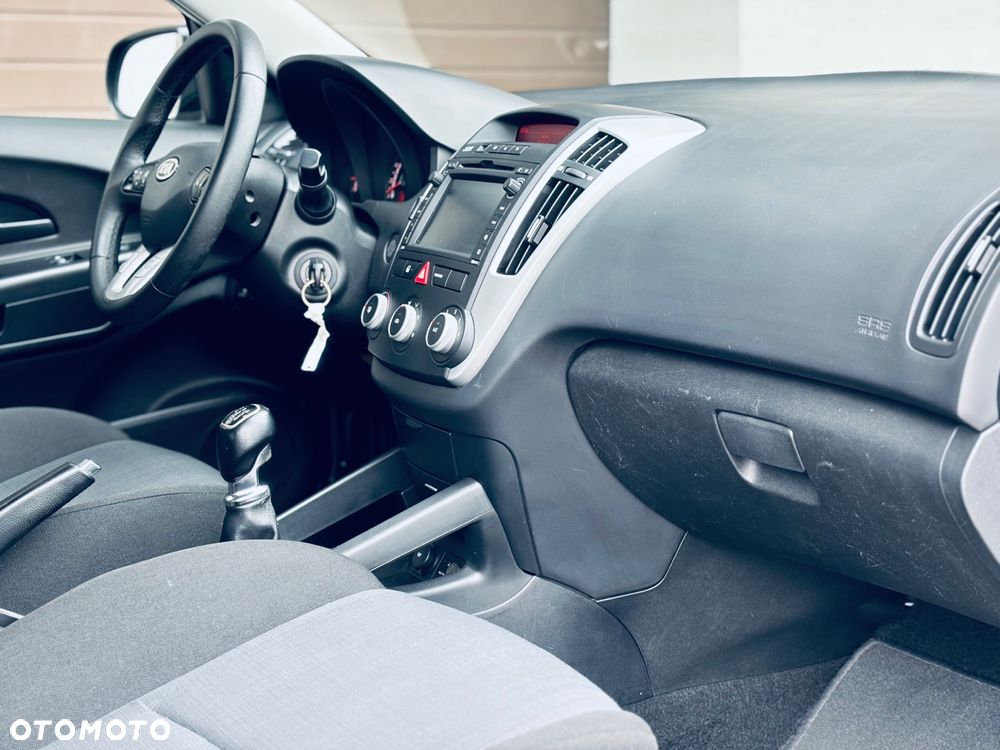 Kia Ceed - 20