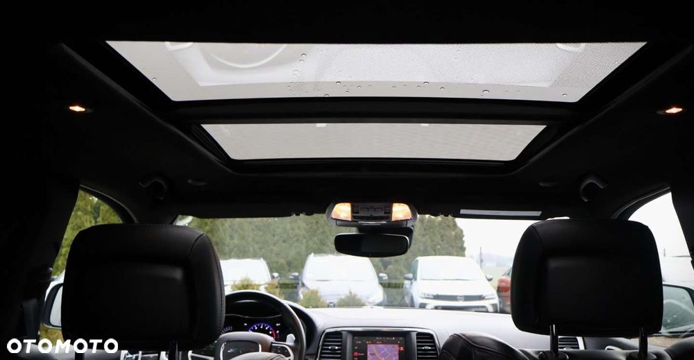 Jeep Grand Cherokee - 21