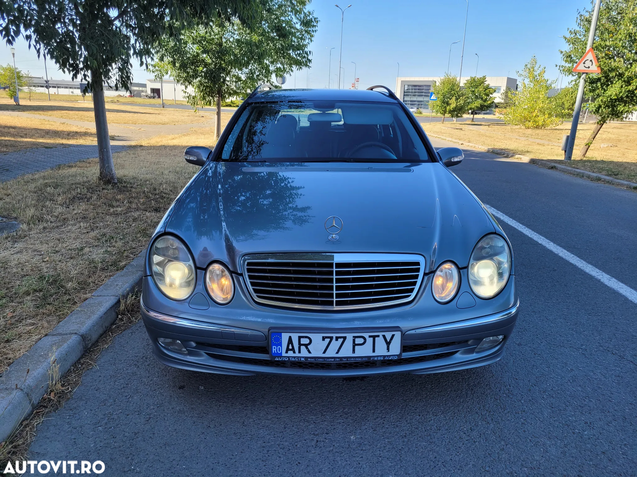 Mercedes-Benz E 220 T CDI Avantgarde - 2