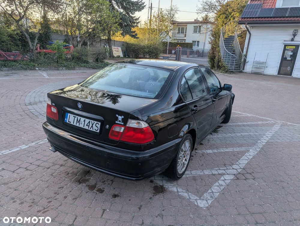 BMW Seria 3 316i - 4
