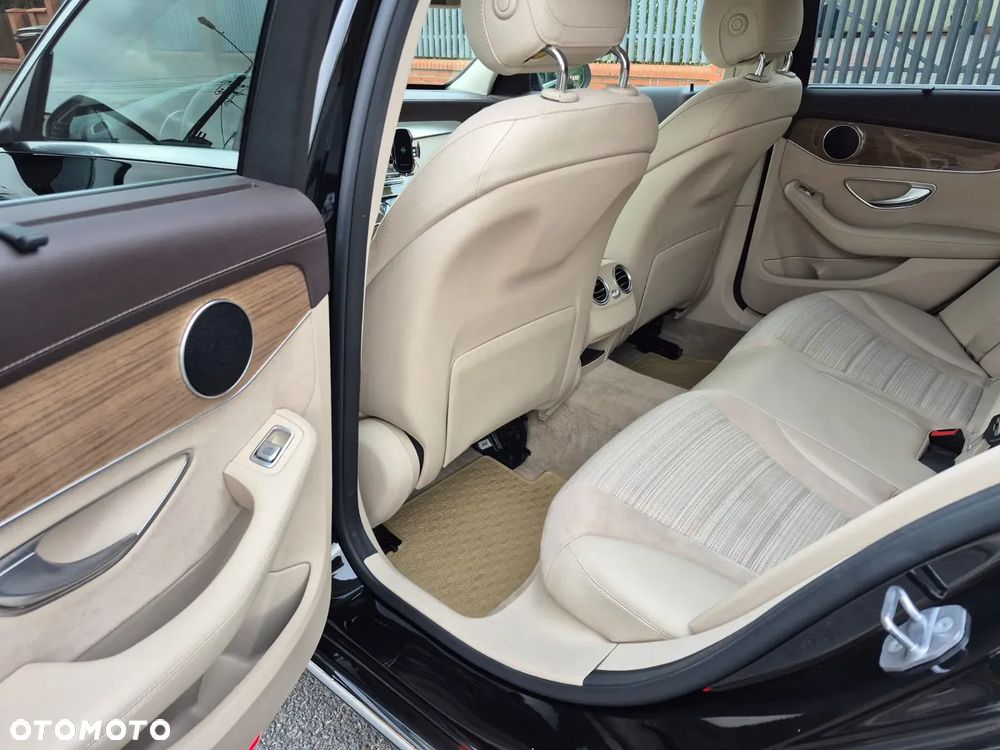 Mercedes-Benz Klasa C 220 d 4-Matic 9G-TRONIC - 19