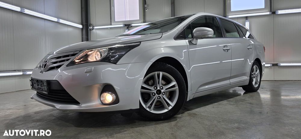 Toyota Avensis 2.0 D-4D - 22