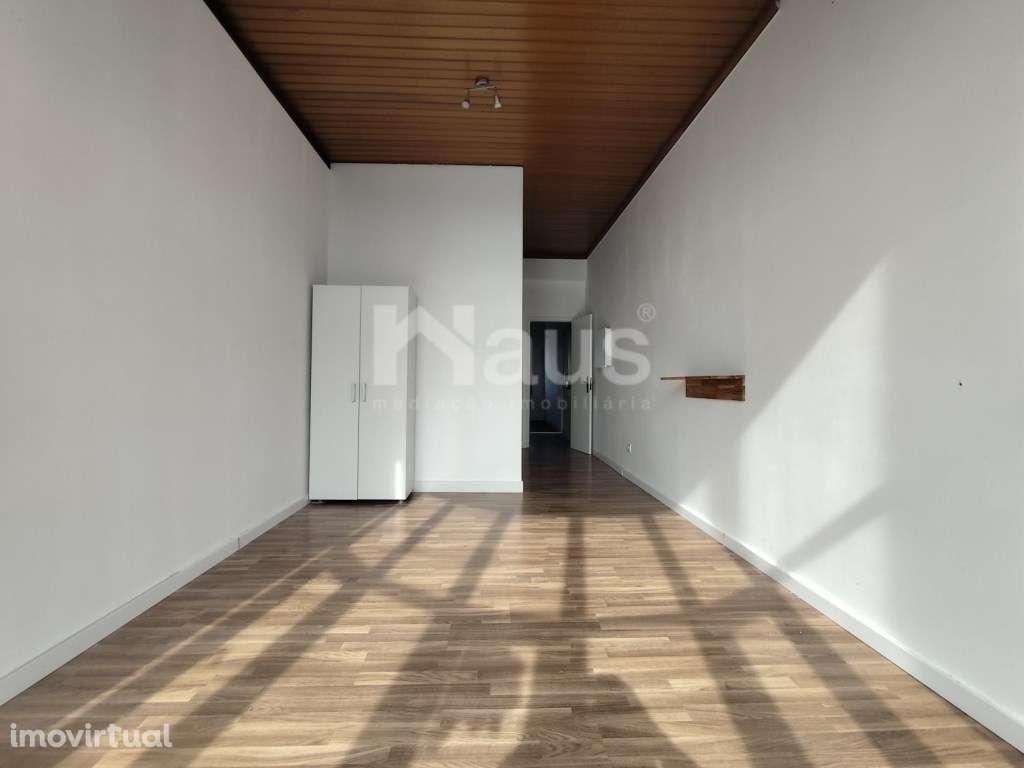 Escritório/espaço de serviços - Grande imagem: 2/10