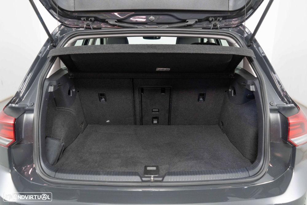 VW Golf 1.4 TSI e-Hybrid DSG - 13
