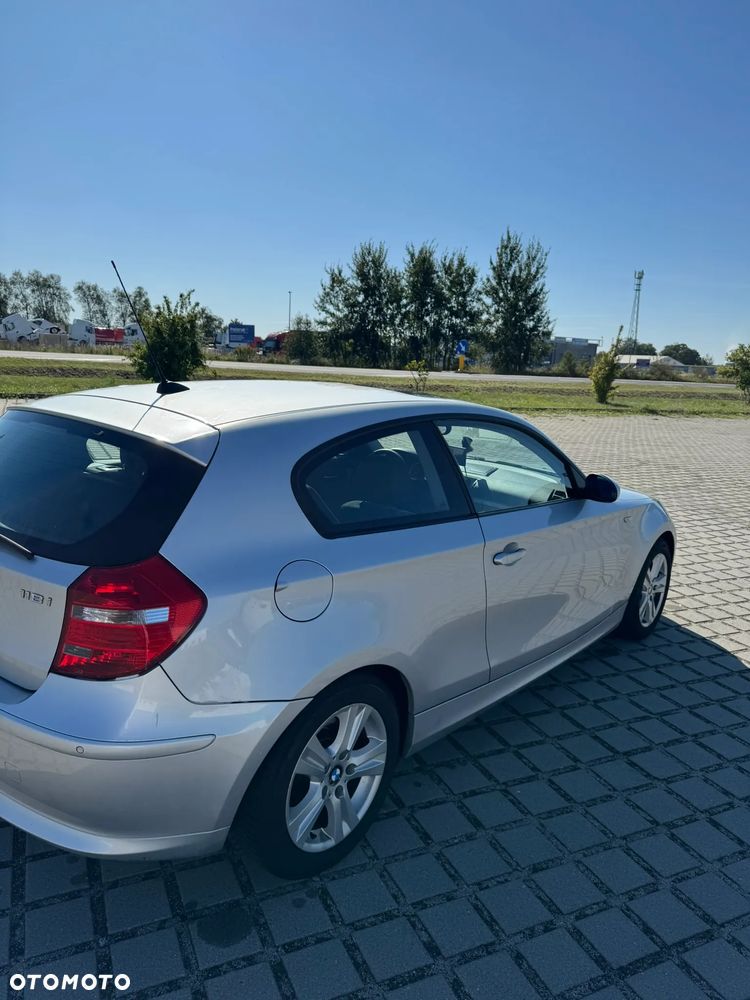 BMW Seria 1 118i - 6