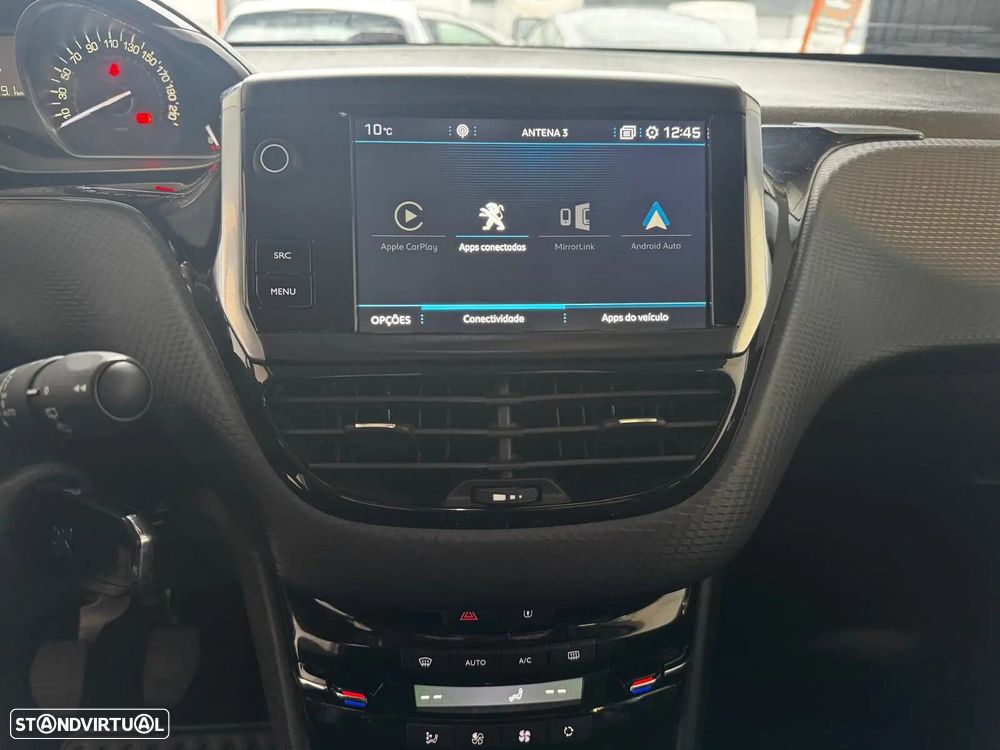 Peugeot 2008 1.2 PureTech Allure - 40