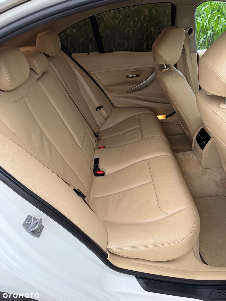 BMW Seria 3 - 19