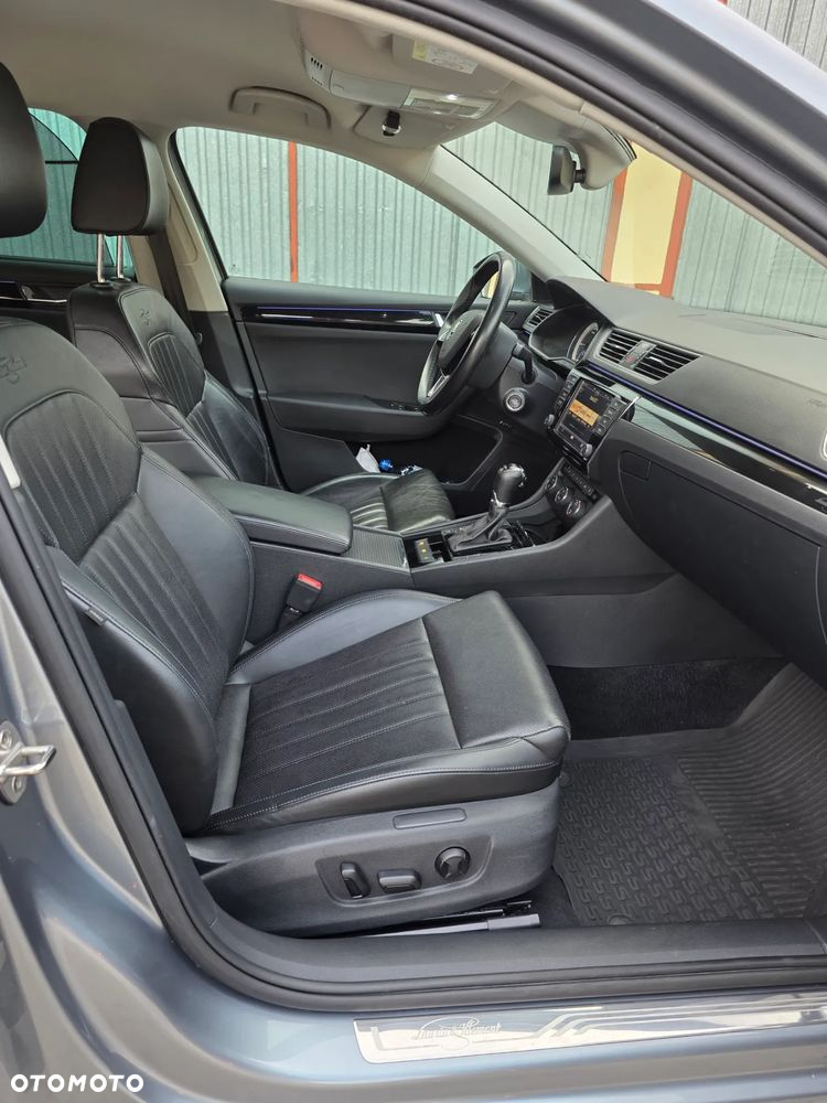 Skoda Superb 2.0 TDI 4x4 L&K DSG - 33