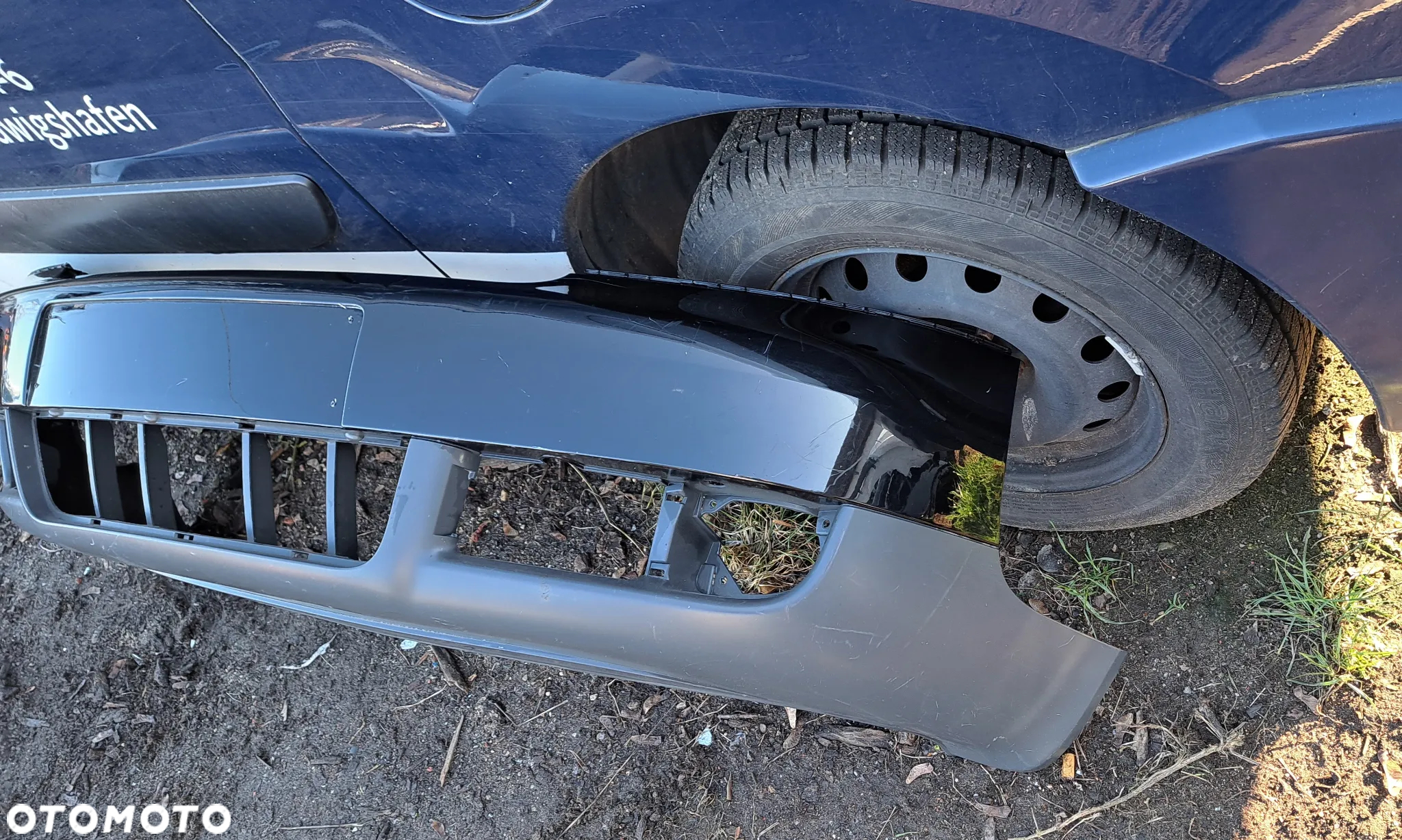 Zderzak przedni Audi A6 A-6 C5 Lift 4B0807111BL - 4