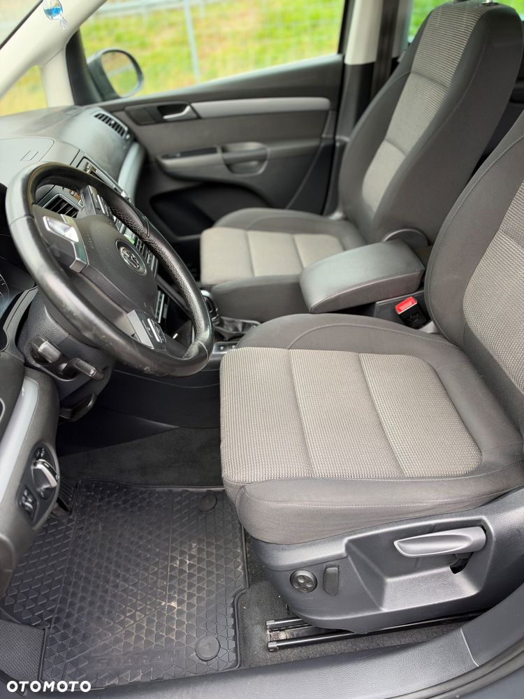 Volkswagen Sharan - 11