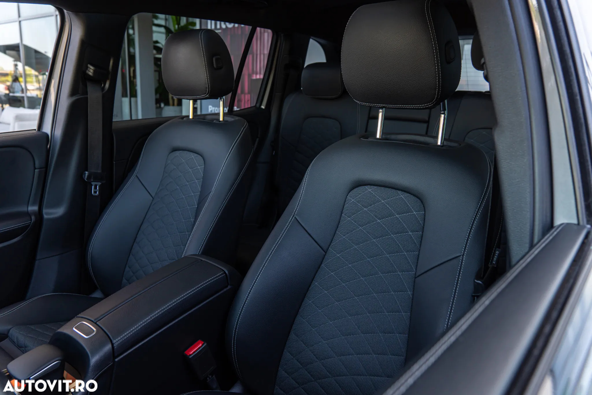 Mercedes-Benz GLB 250 4Matic 8G-DCT AMG Line - 6