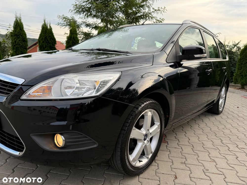 Ford Focus 1.6 Trend - 16