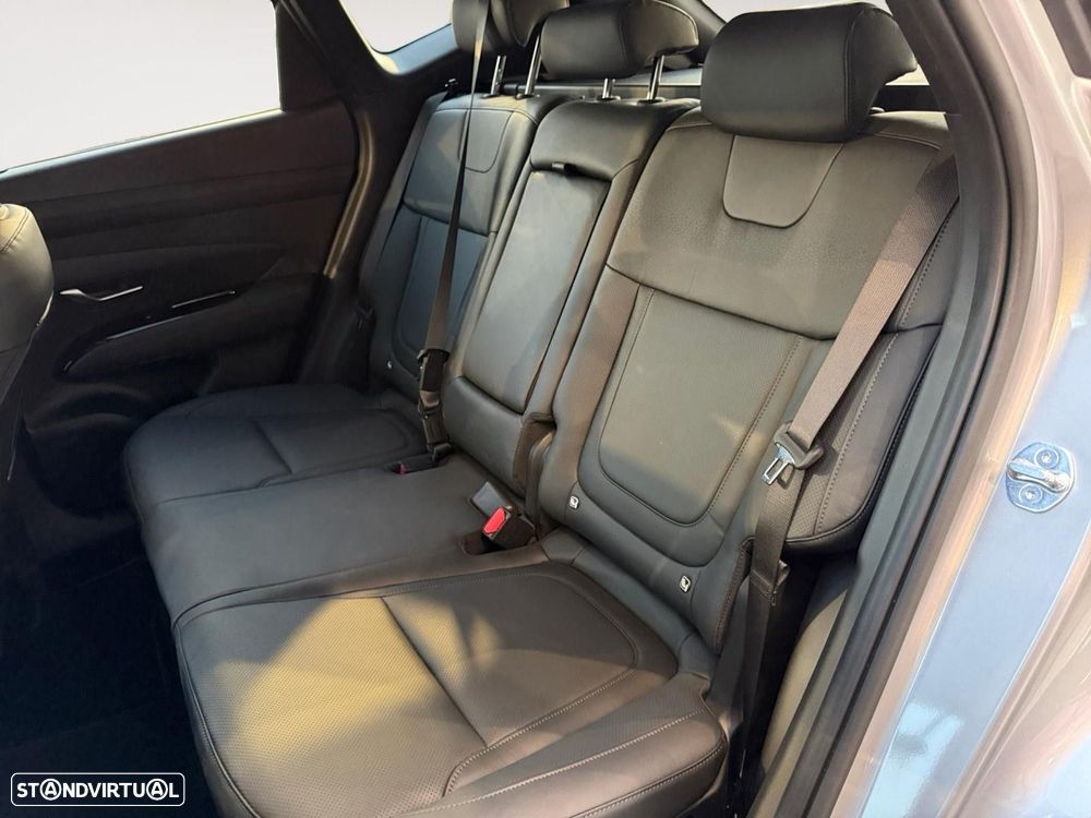 Hyundai Tucson 1.6 T-GDI HEV Vanguard - 13
