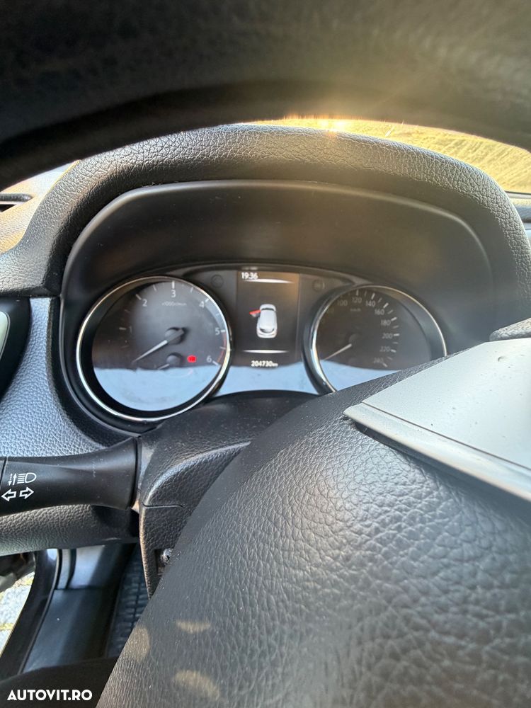 Nissan Qashqai 1.5 DCI Start/Stop Tekna - 8