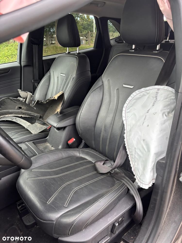 Ford Kuga - 10