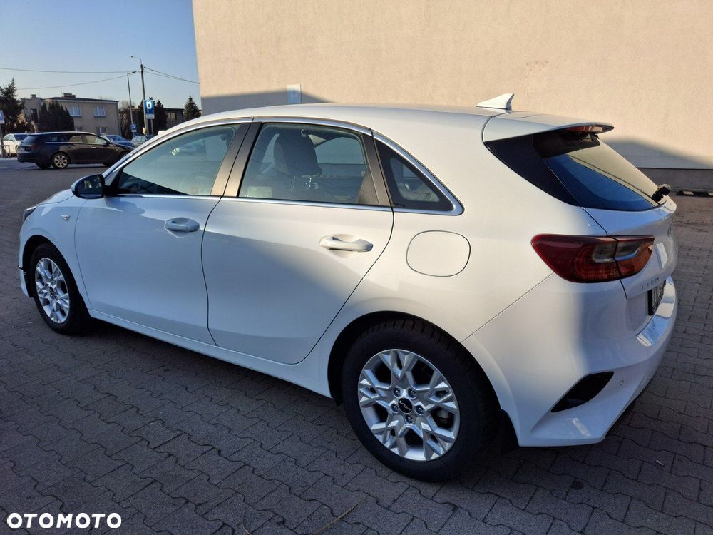 Kia Ceed 1.5 T-GDI M - 8