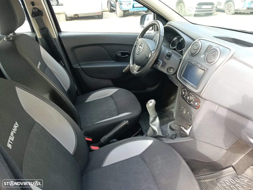 Dacia Sandero 1.5 dCi Stepway 105g - 4