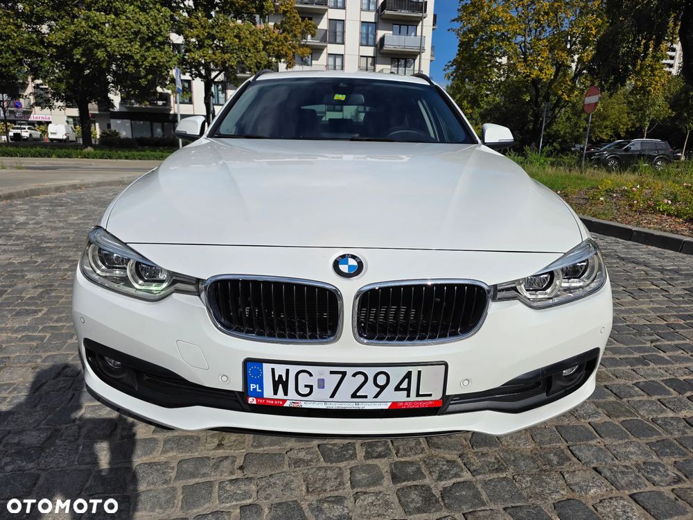 BMW Seria 3 2018 photo 2