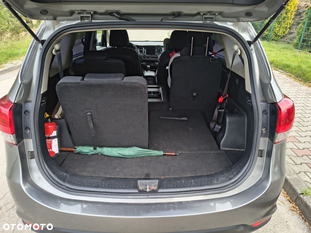 Kia Carens - 12