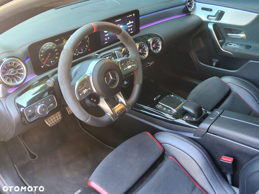 Mercedes-Benz CLA - 8