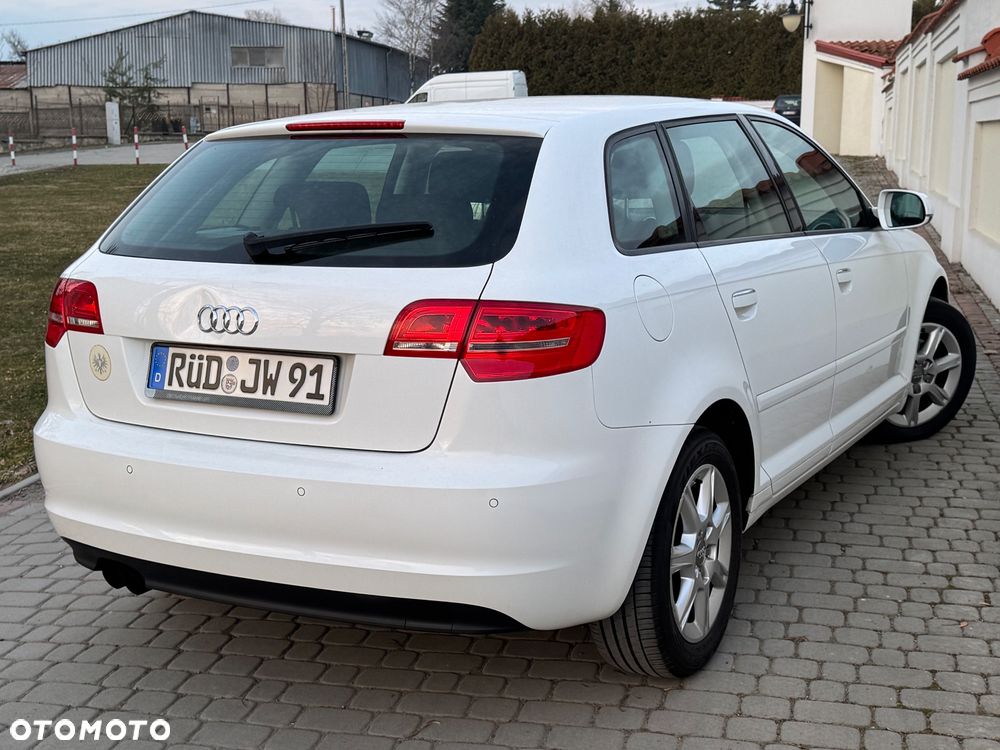 Audi A3 Sportback - 7