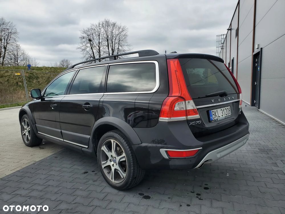 Volvo XC 70 T6 AWD Momentum - 8