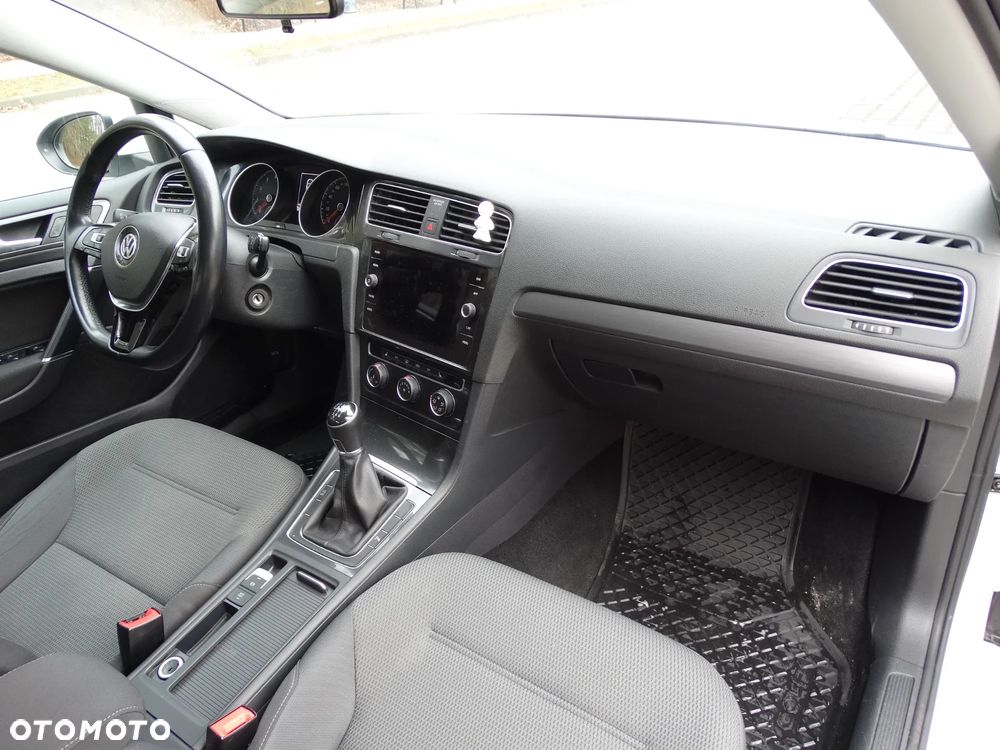 Volkswagen Golf 1.5 TSI BlueMotion ACT Comfortline - 36