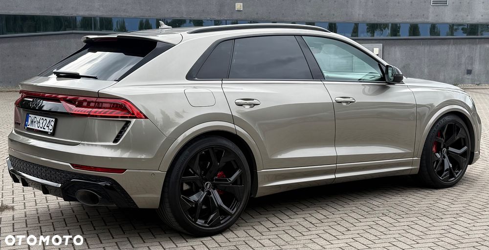 Audi RS Q8 - 8