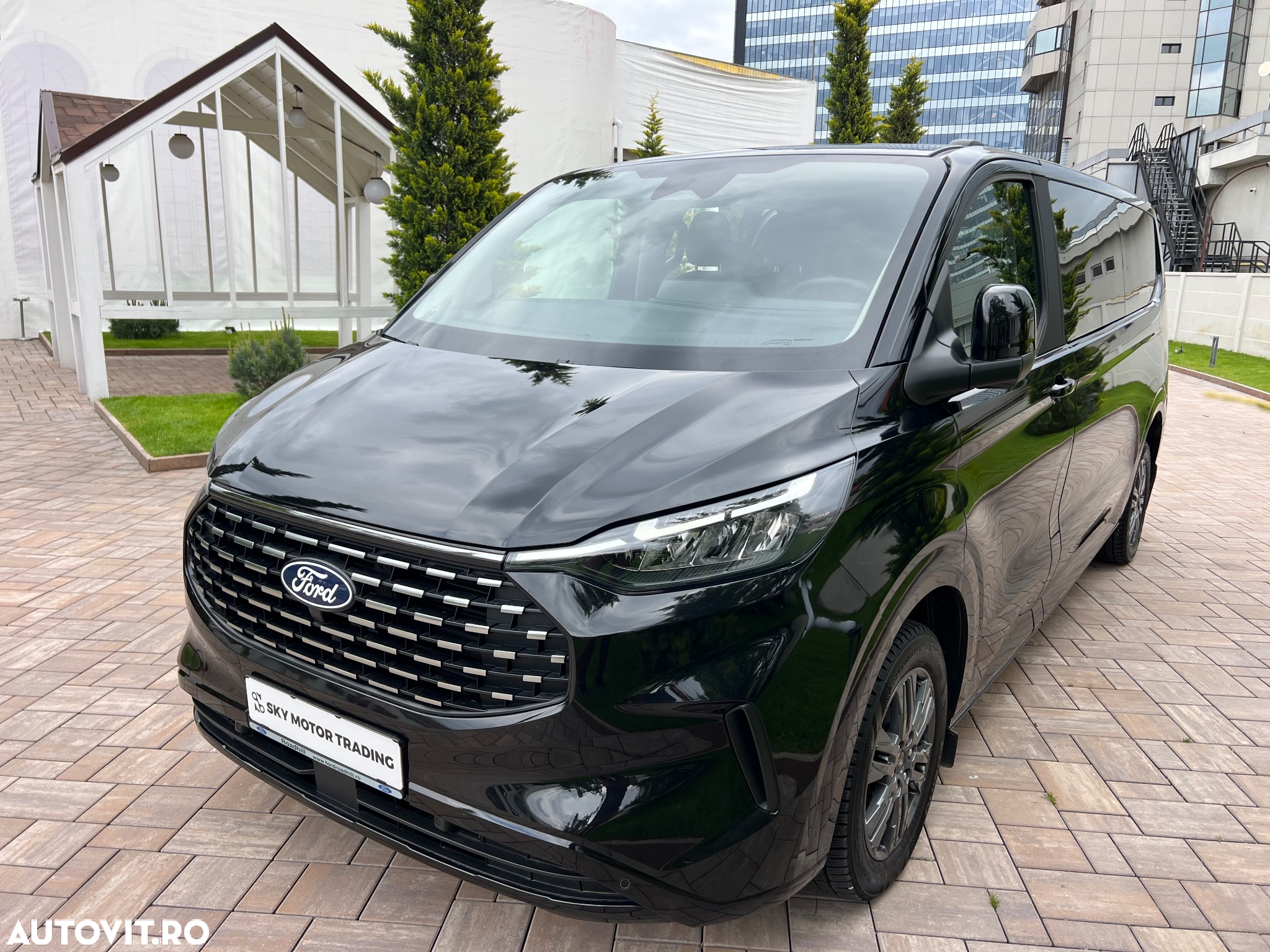 Ford Tourneo Custom Bus 320L 2.0 EcoBlue 170 CP 8AT L2H1 AWD Titanium - 38
