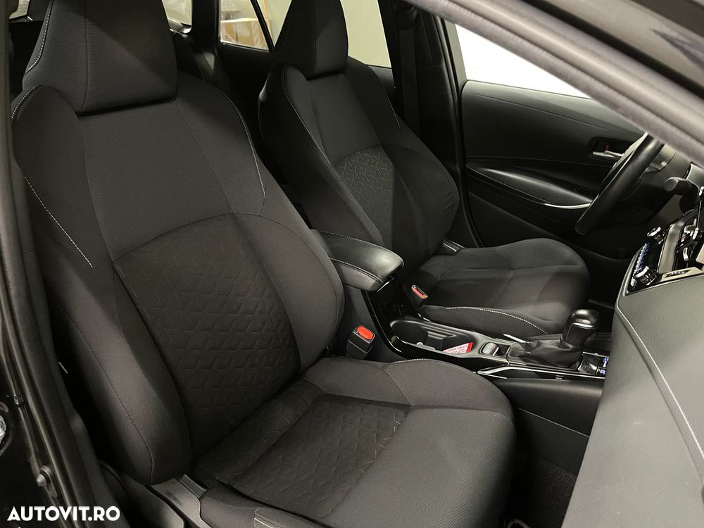 Toyota Corolla 1.8 HSD Dynamic - 10