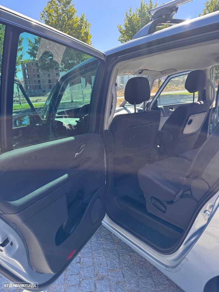 Renault Grand Espace 2.0 dCi FAP Dynamique - 23