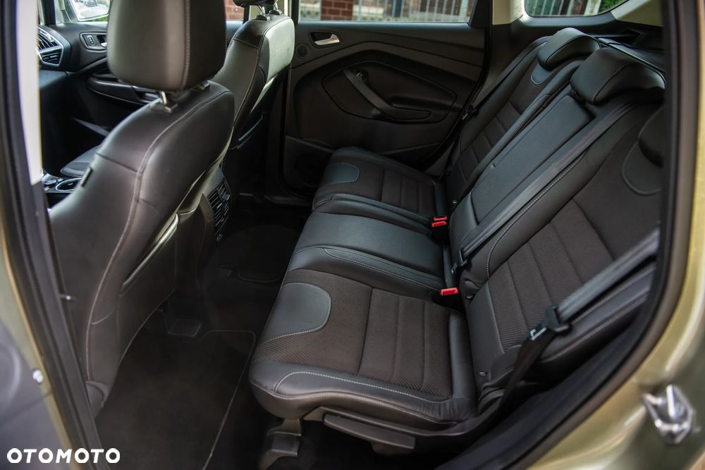 Ford Kuga 2.0 TDCi 4x4 Titanium - 24