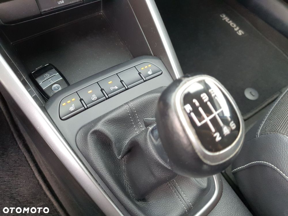 Kia Stonic 1.0 T-GDI GT Line - 18