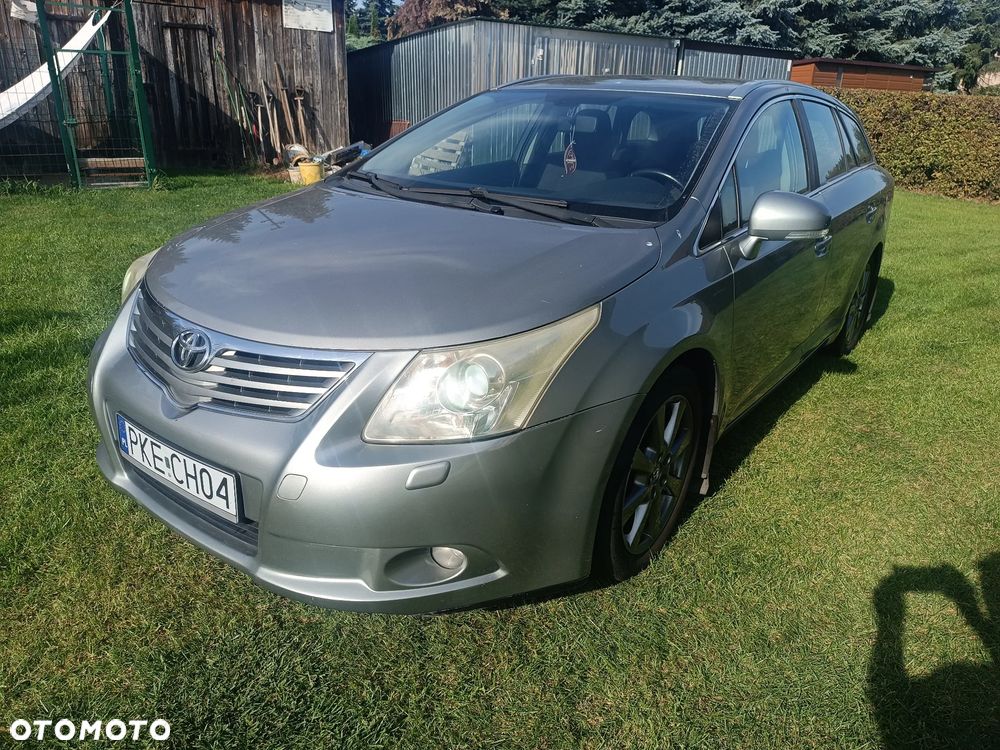 Toyota Avensis - 1