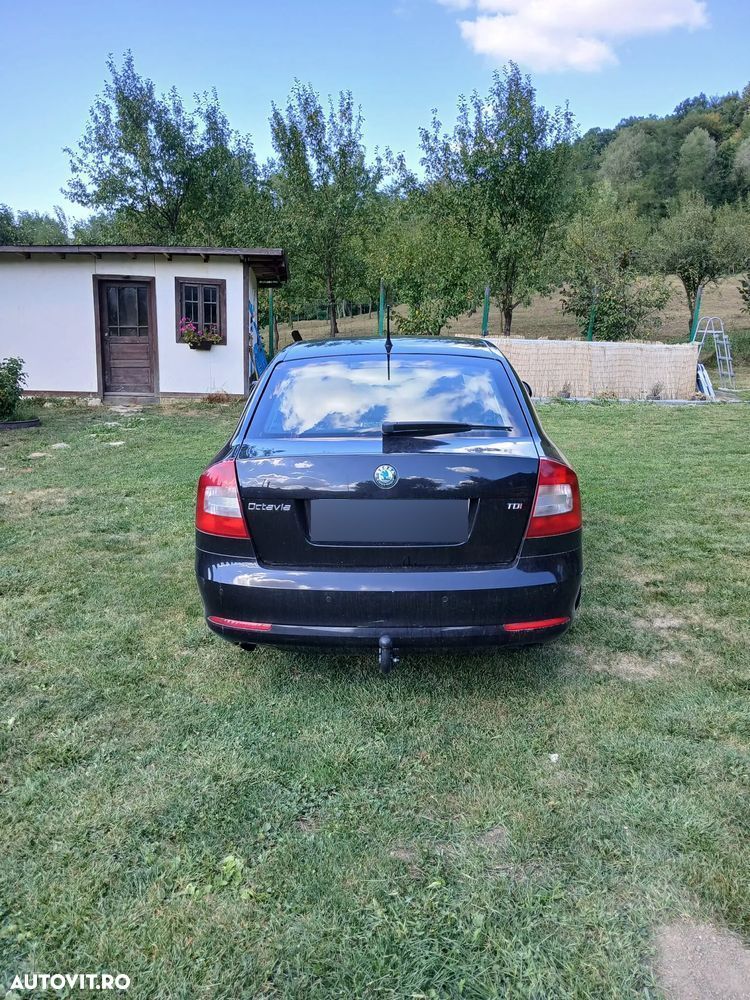 Skoda Octavia 2.0 TDI Business - 14