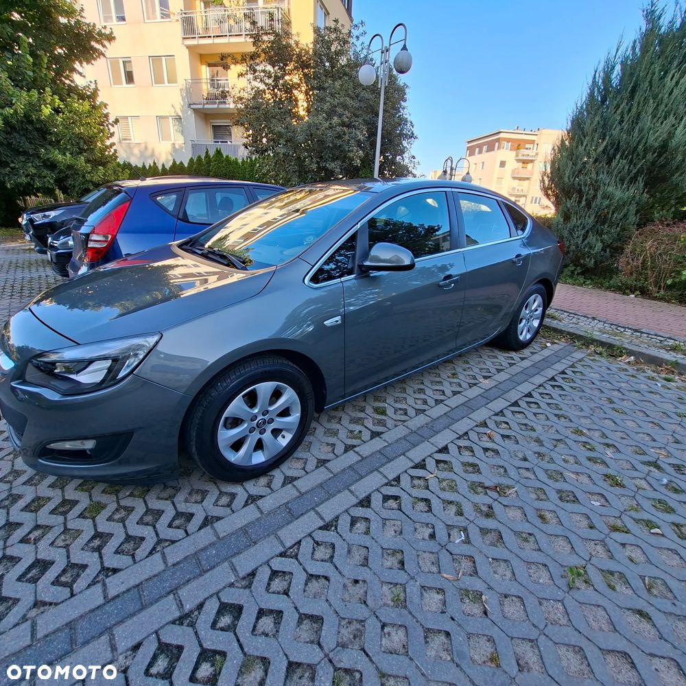 Opel Astra - 2