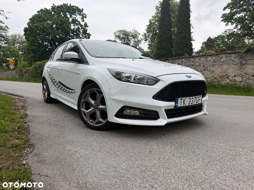 Ford Focus 2.0 EcoBoost ST mit Leder-Sport-Paket - 30