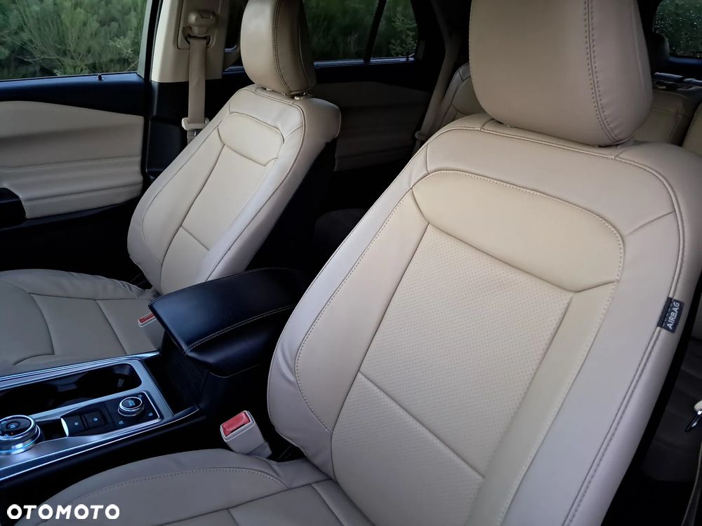 Ford Explorer - 23