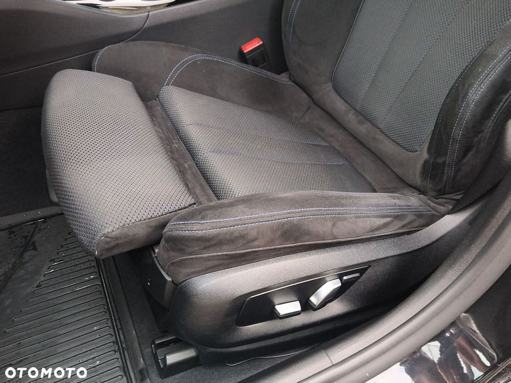 BMW Seria 5 520d xDrive M Sport sport - 9